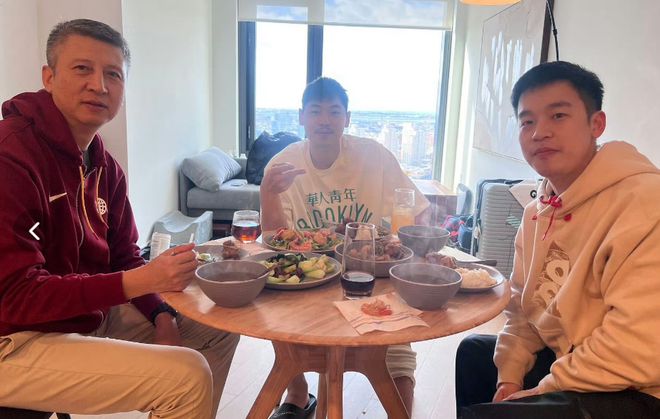 郭士强抵达纽MK体育约探望崔永熙！小崔康复进展良好 还被称为台球大王(图3)
