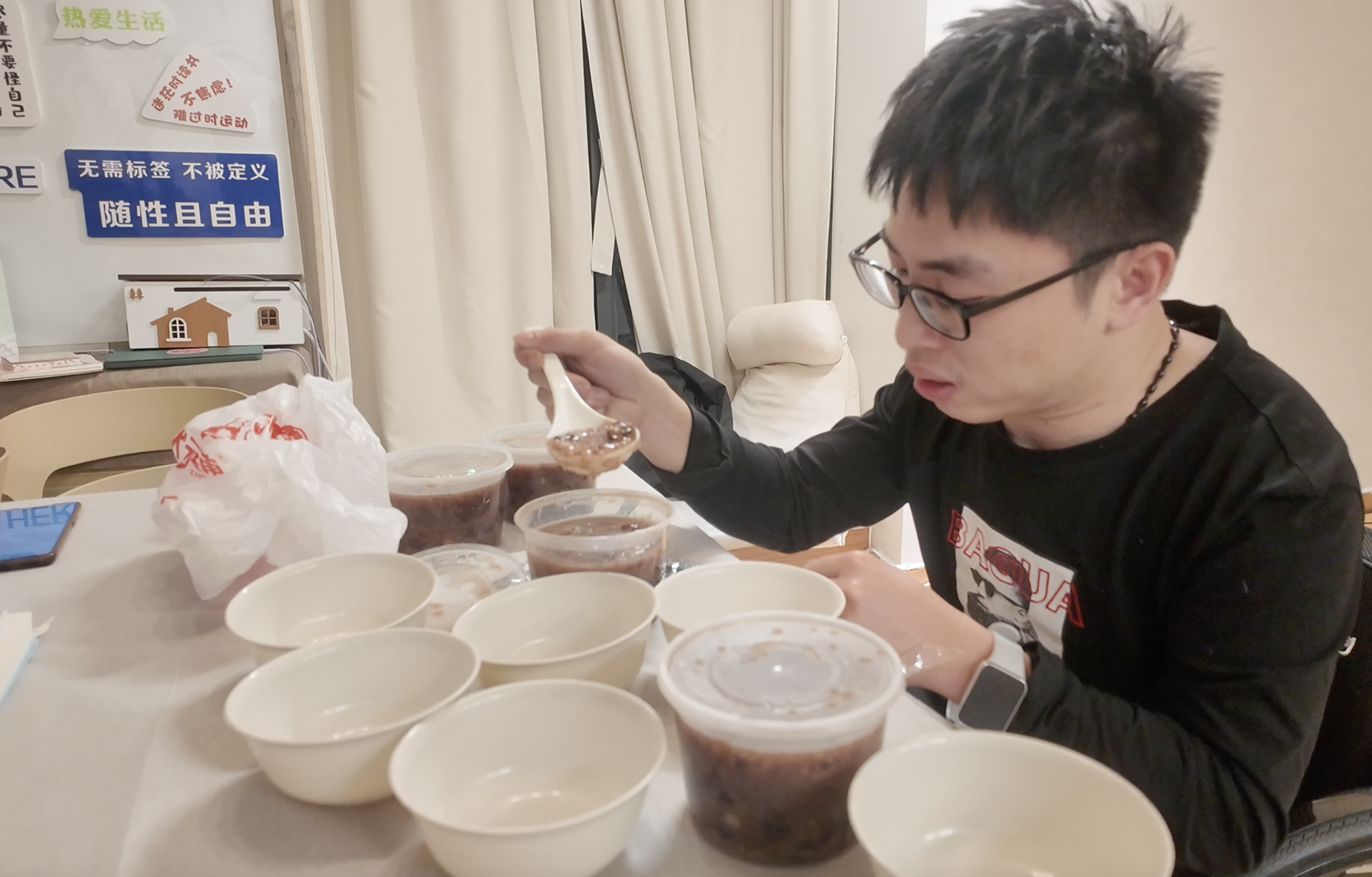 “青苔”的绽放MK体育：脑瘫患者也能活得精彩(图4)