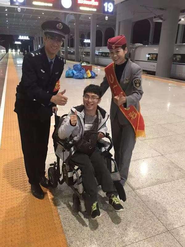 “青苔”的绽放MK体育：脑瘫患者也能活得精彩(图6)