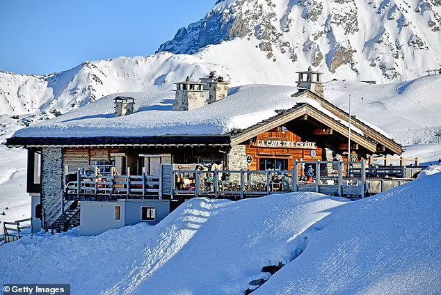43岁凯特王妃和娘家人去滑雪康复的信号还得忙着帮乔治挑学校MK体育(图3)