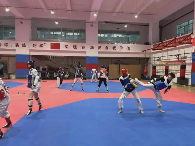 MK体育时不我待只争朝夕——自治区重竞技运动训练中心冬训进行时(图5)