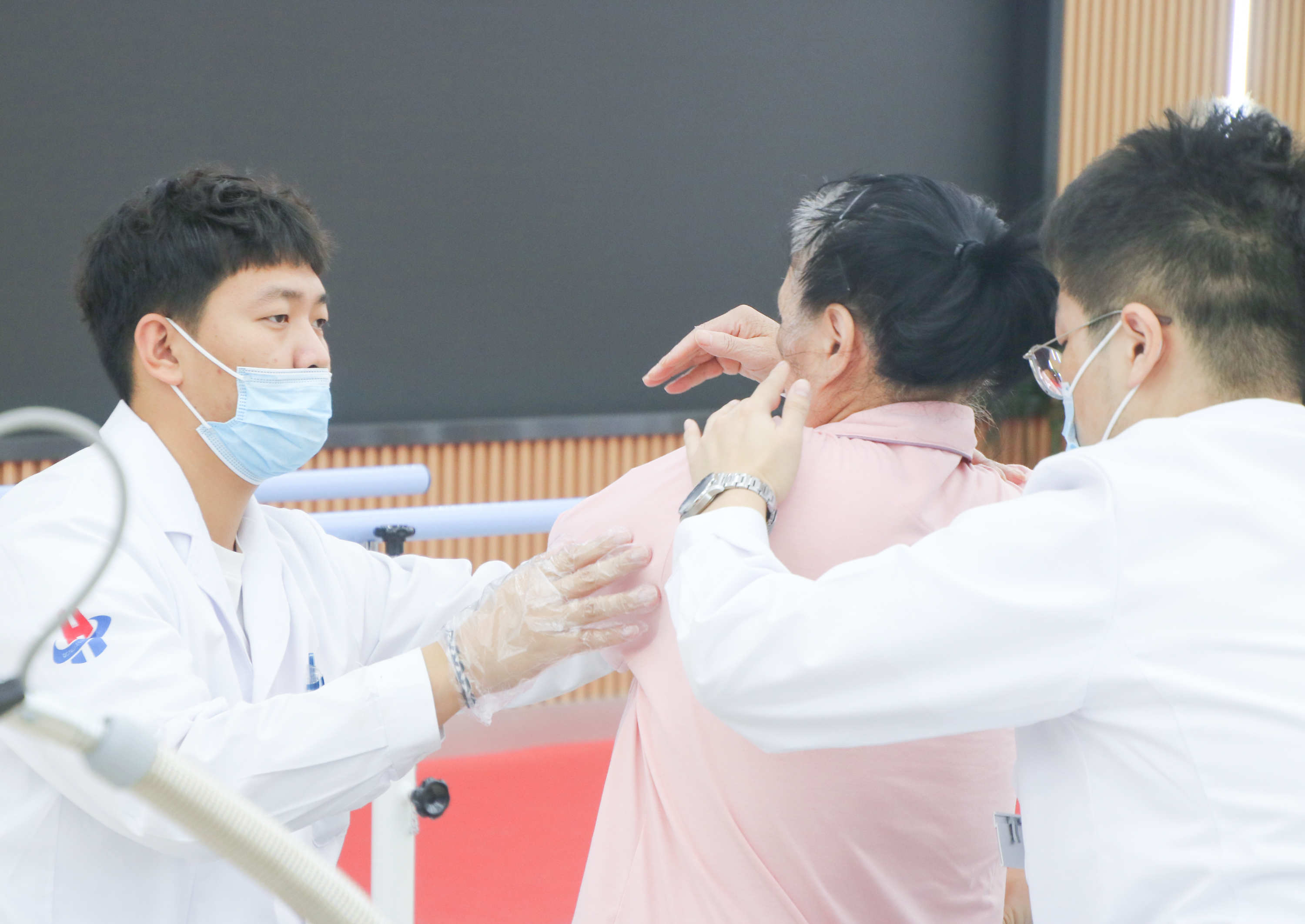 养老产业发展前MK体育景与投资战略规划:银发经济的蓝海