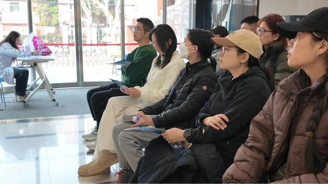 “黄马”在即这家康复医院科学评估助力跑者安MK体育全！(图1)