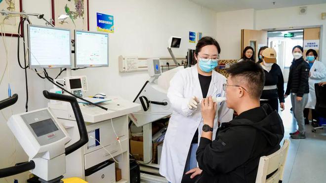 “黄马”在即这家康复医院科学评估助力跑者安MK体育全！(图6)