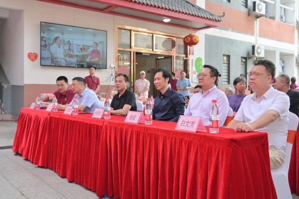 “AI赋能康复守护银发健康” 公益社区康复—千人招MK体育募体验正式启动(图2)