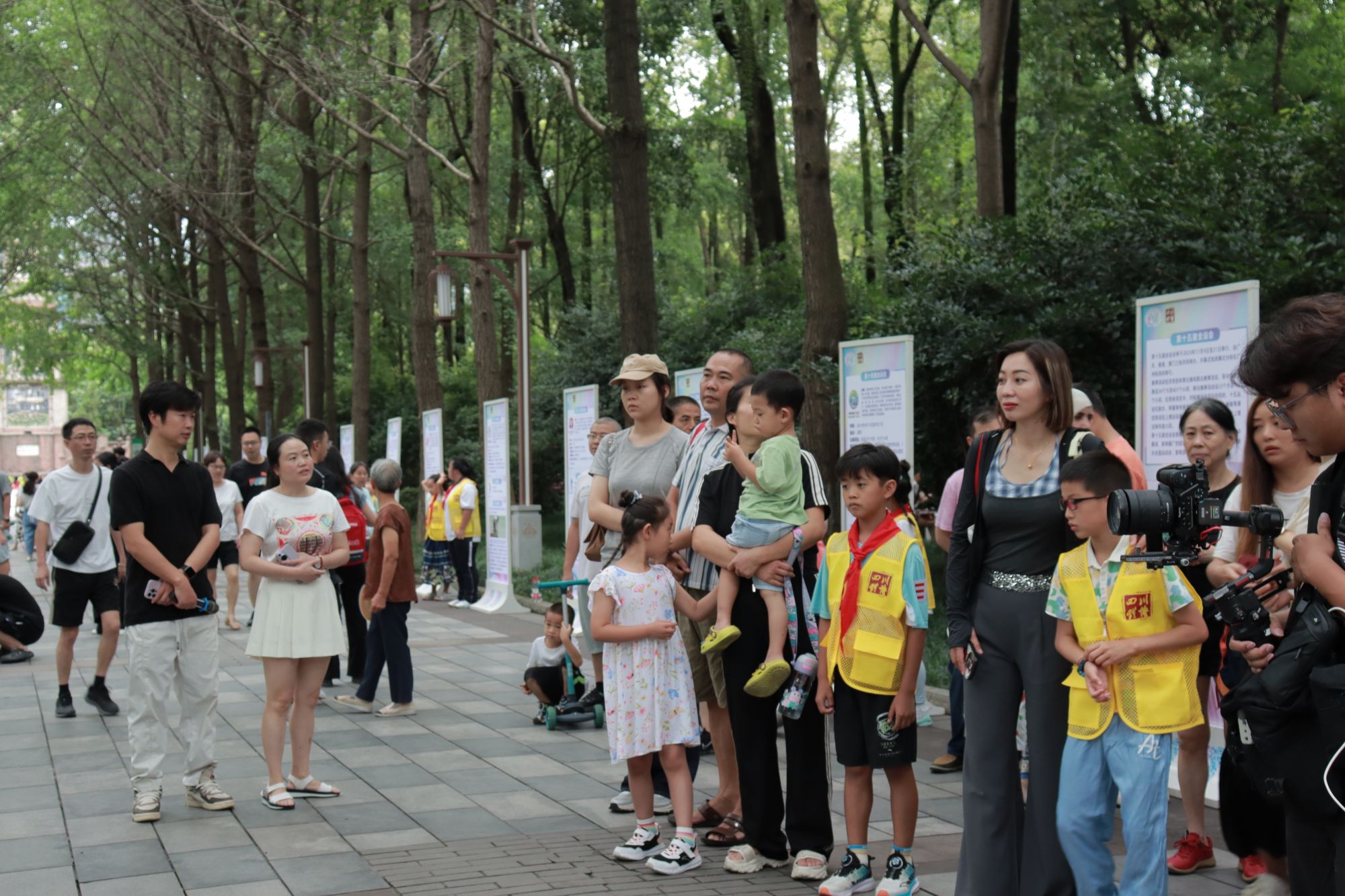 MK体育迎世运、传文化 四川“体育之光”活动在人民公园热闹开场(图3)