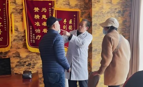MK体育北京辰星中医杜传太主任：五十载深耕为脊髓炎患者点亮康复之路(图2)