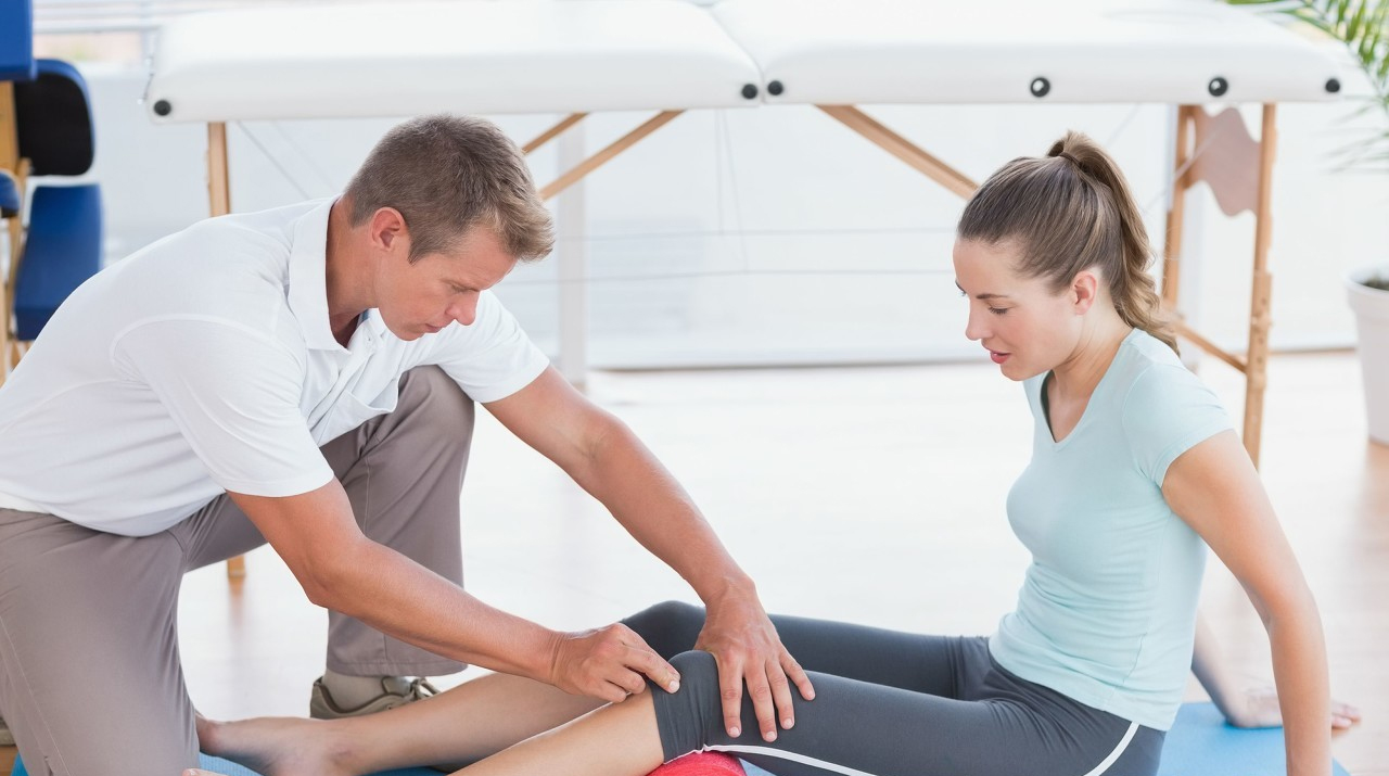 MK体育能做“马杀鸡”的机器人！越疆智能理疗机器人吸引外商现场体验