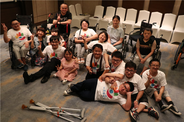 第五届瓷娃娃大会绽放深圳宣告“瓷娃娃”不MK体育脆弱｜2017第五届全国病友大会圆满落幕(图13)