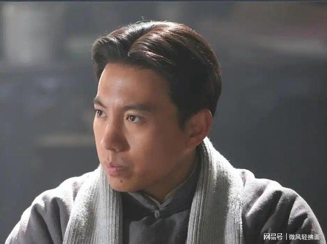 少年成名35岁拍戏MK体育坠马瘫痪怀孕女友不离弃遗憾未办婚礼(图6)