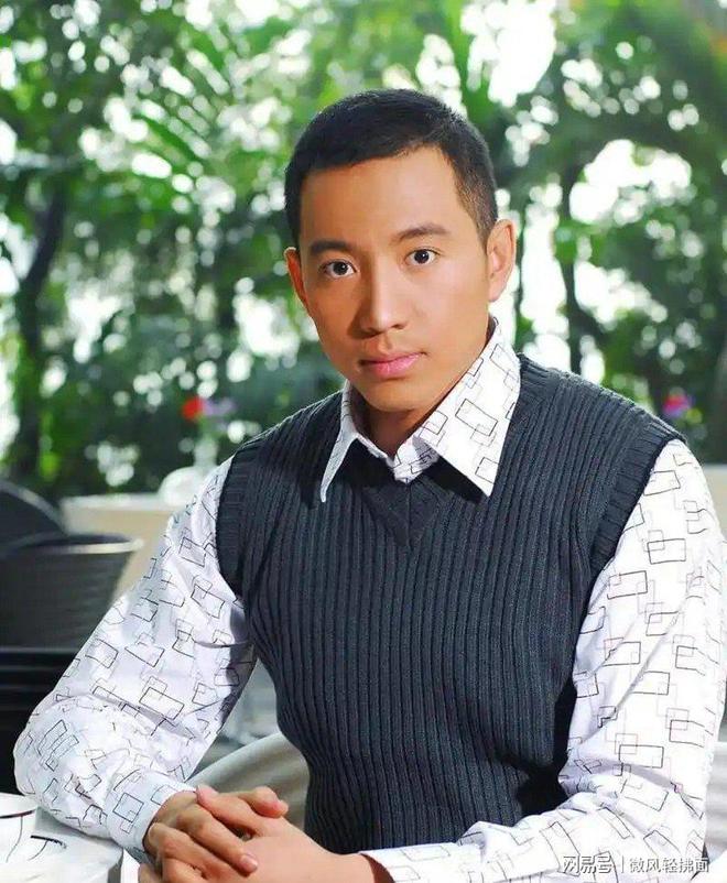 少年成名35岁拍戏MK体育坠马瘫痪怀孕女友不离弃遗憾未办婚礼(图25)